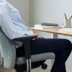 Menata Meja Kerja dengan Benar untuk Mengurangi Tekanan pada Punggung
